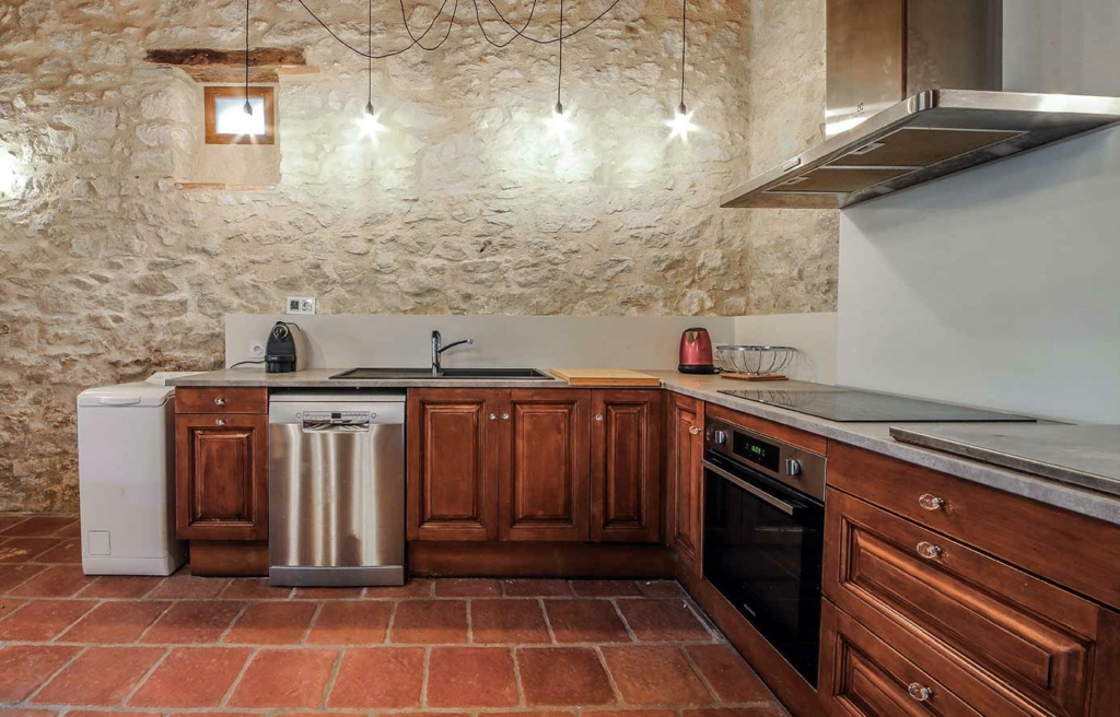 Location weekend Gite de la Plonde séjour vacances au village de Labessière-Candeil Marssac sur Tarn hôte Marie Cécile Bary loue gîte de charme près de Toulouse et Gaillac