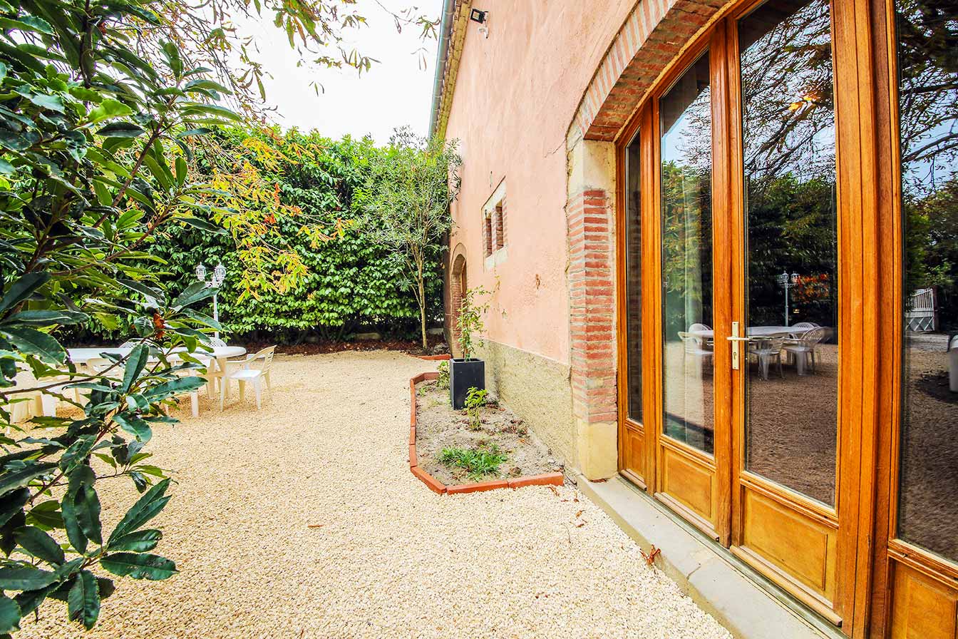 Location weekend Gite de la Plonde séjour vacances au village de Labessière-Candeil Marssac sur Tarn hôte Marie Cécile Bary loue gîte de charme près de Toulouse et Gaillac