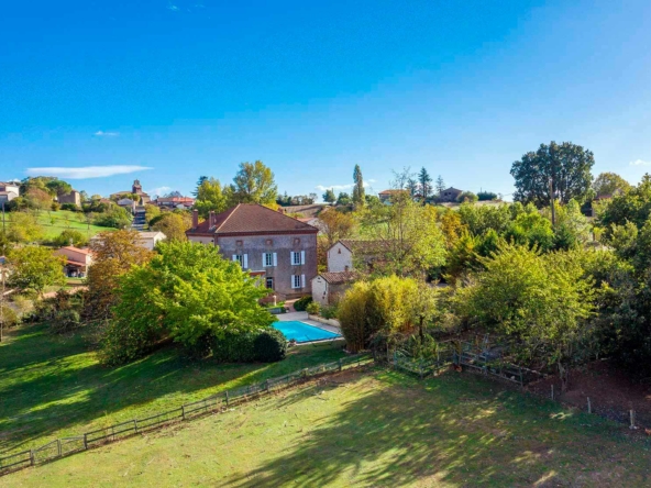 Location weekend Gite de la Plonde séjour vacances au village de Labessière-Candeil Marssac sur Tarn Occitanie louer un gîte de charme près de Toulouse et Albi