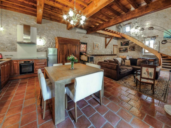 Location weekend Gite de la Plonde séjour vacances au village de Labessière-Candeil Marssac sur Tarn Occitanie louer un gîte de charme près de Toulouse et Albi