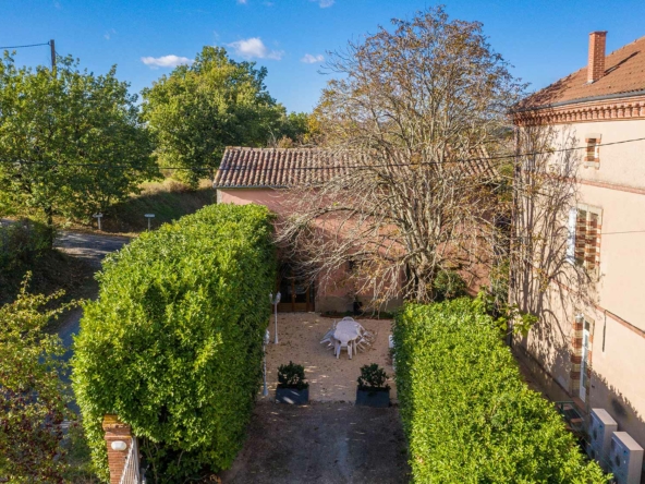 Location weekend Gite de la Plonde séjour vacances au village de Labessière-Candeil Marssac sur Tarn Occitanie louer un gîte de charme près de Toulouse et Albi