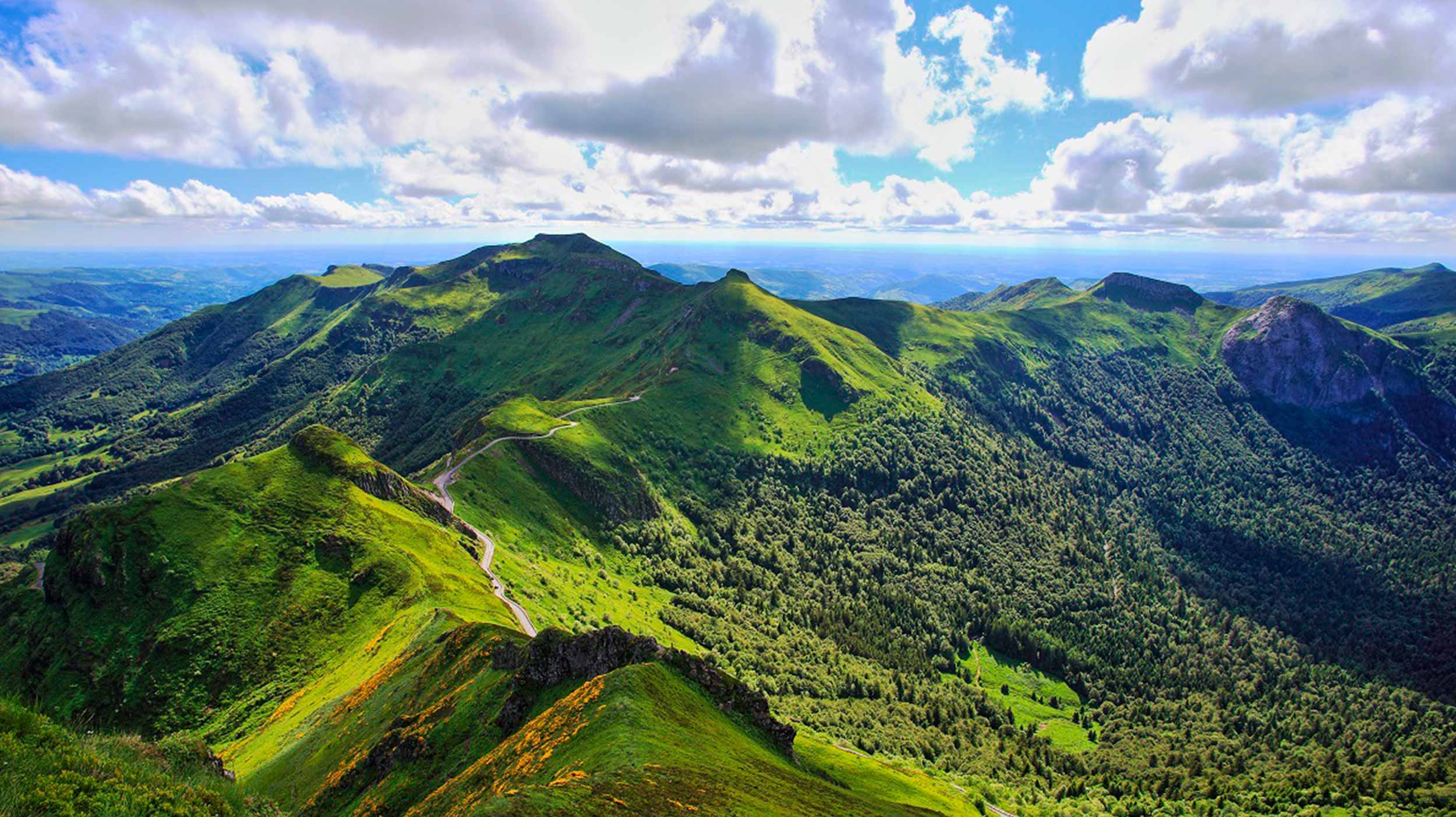 Massif Central : https://www.jardinsmassifcentral.com