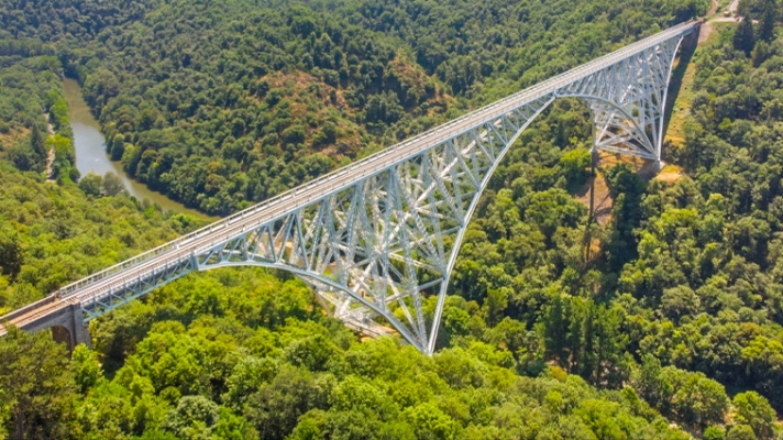 Location weekend Gite de la Plonde séjour vacances au village de Labessière-Candeil Marssac sur Tarn hôte Marie Cécile Bary loue gîte de charme près de Toulouse et Gaillac